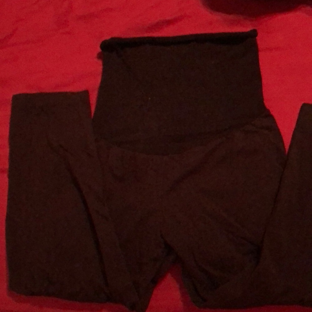 Cropped maternity leggings